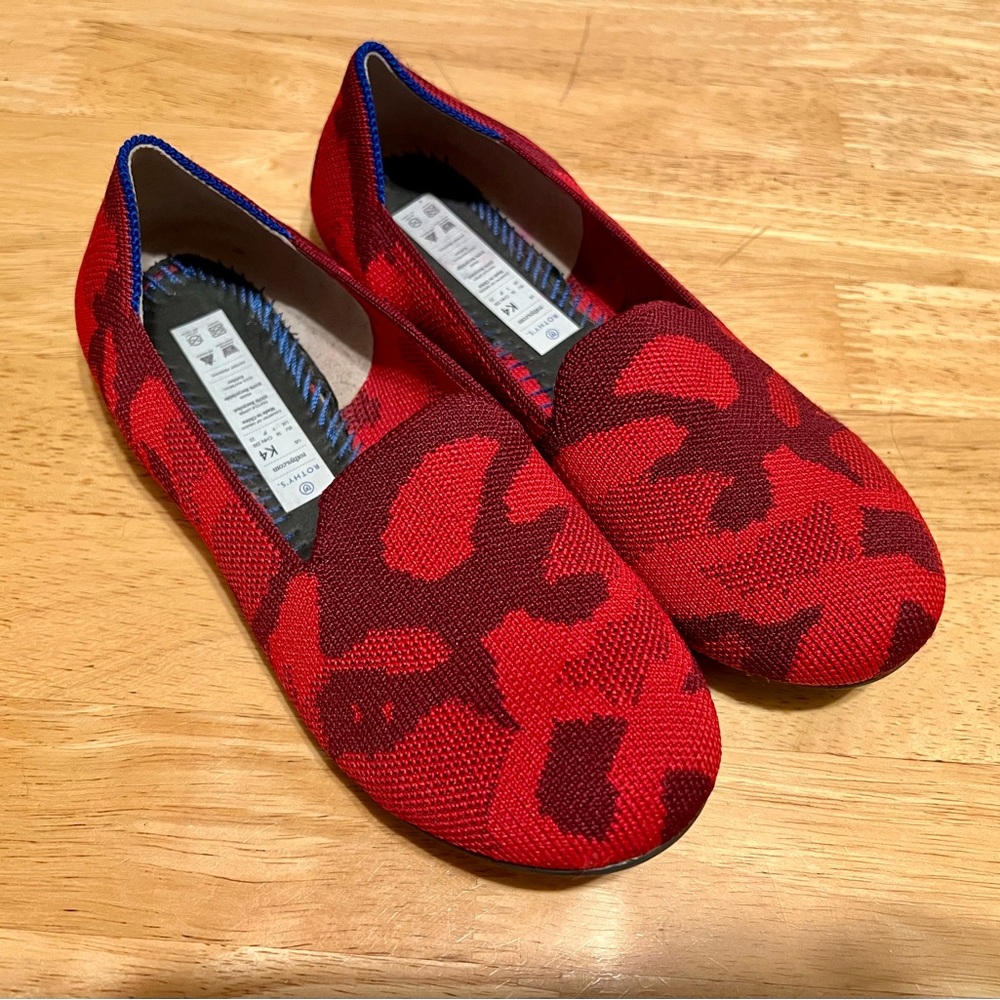 Rothy's The Loafer Big Kid's Size 4 US Red Camo Round Toe Slip on Flat Shoes